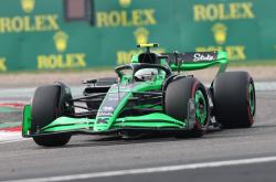 lol高校认证-索伯车队逆转阿斯顿马丁，塞恩斯点燃赛场的简单介绍